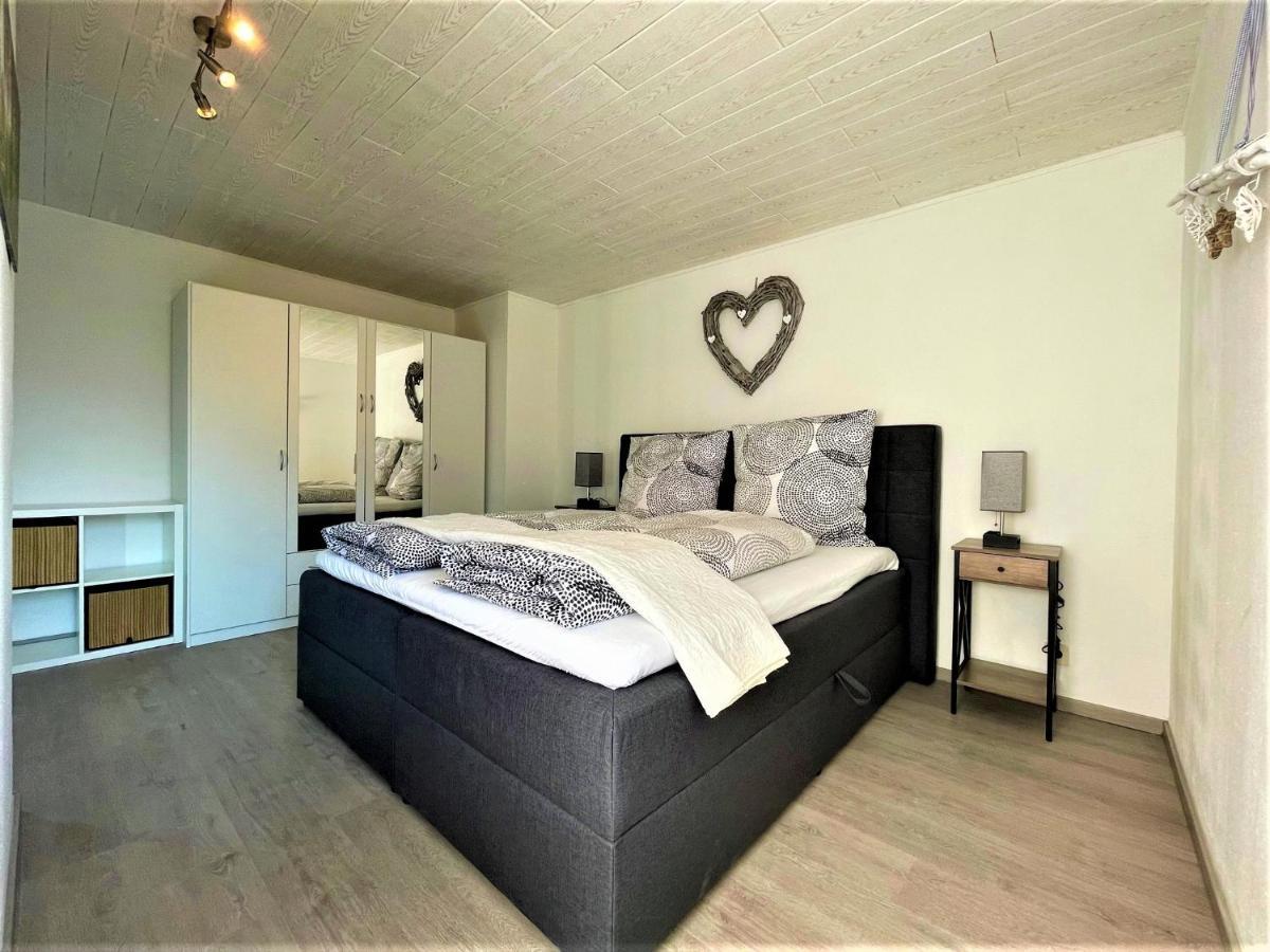 Appartement Traumhafter Moselblick, Garten & Lounge, Boxspringbett, Top Lage à Bullay Extérieur photo